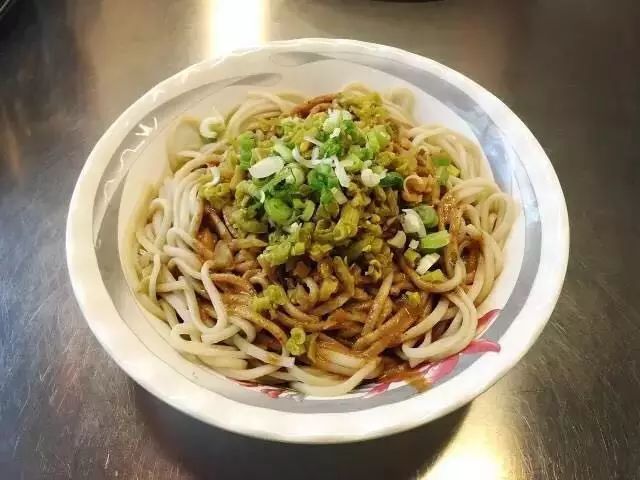 熱乾麵油潑面炸醬麵…面面俱到！波士頓中式面類大盤點！