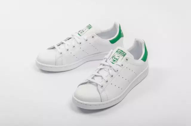美國爆品：stansmith“綠尾”，永不過時的小白鞋