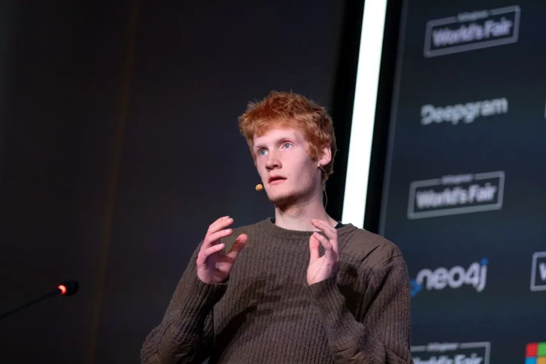 25歲程式設計師把AI玩瘋了：兩年幹出100億美元，還要讓全球碼農失業