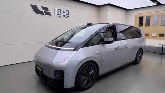 與特斯拉、蔚來、問界等競爭，理想i8有多少勝算？