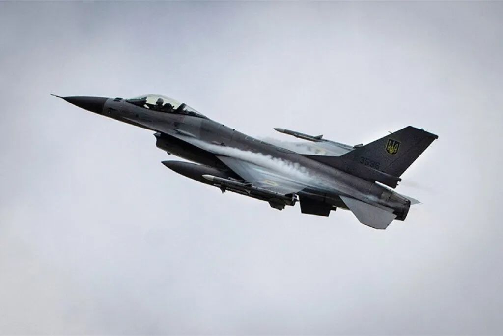 烏克蘭空軍F-16戰鬥機終破金身，俄軍使用武器存疑