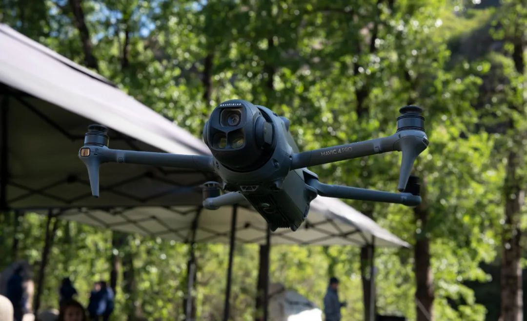 大疆Mavic4Pro體驗：不裝了，我就是旗艦本艦