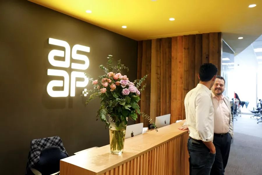 重磅訊息：有位“神秘同事”來ASAP+打卡了！