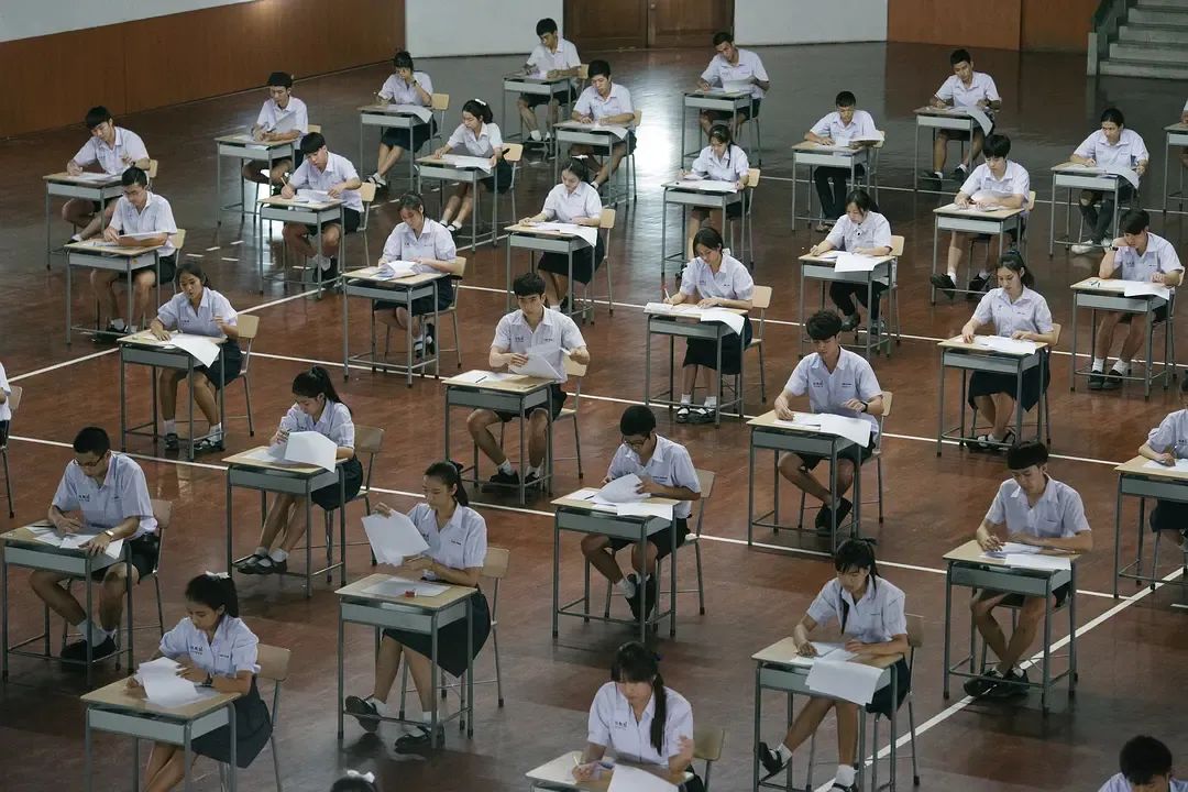 在清邁，中國家長們真的能躺平嗎？