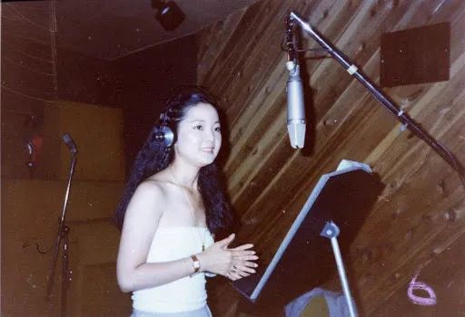 她是那種聲音一出來，就讓人想起某個年代的人…|鄧麗君逝世30週年