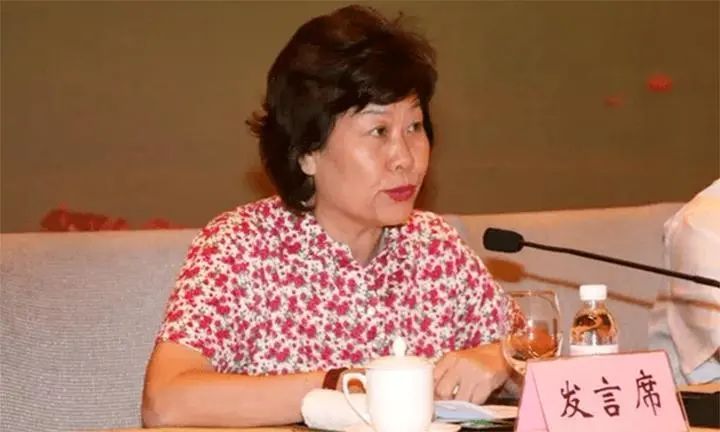 鄭金蘭，被處理！