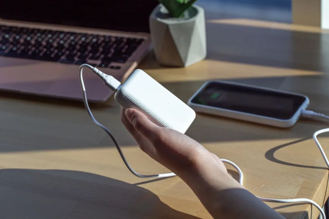 為什麼這些充電寶帶不上飛機了？