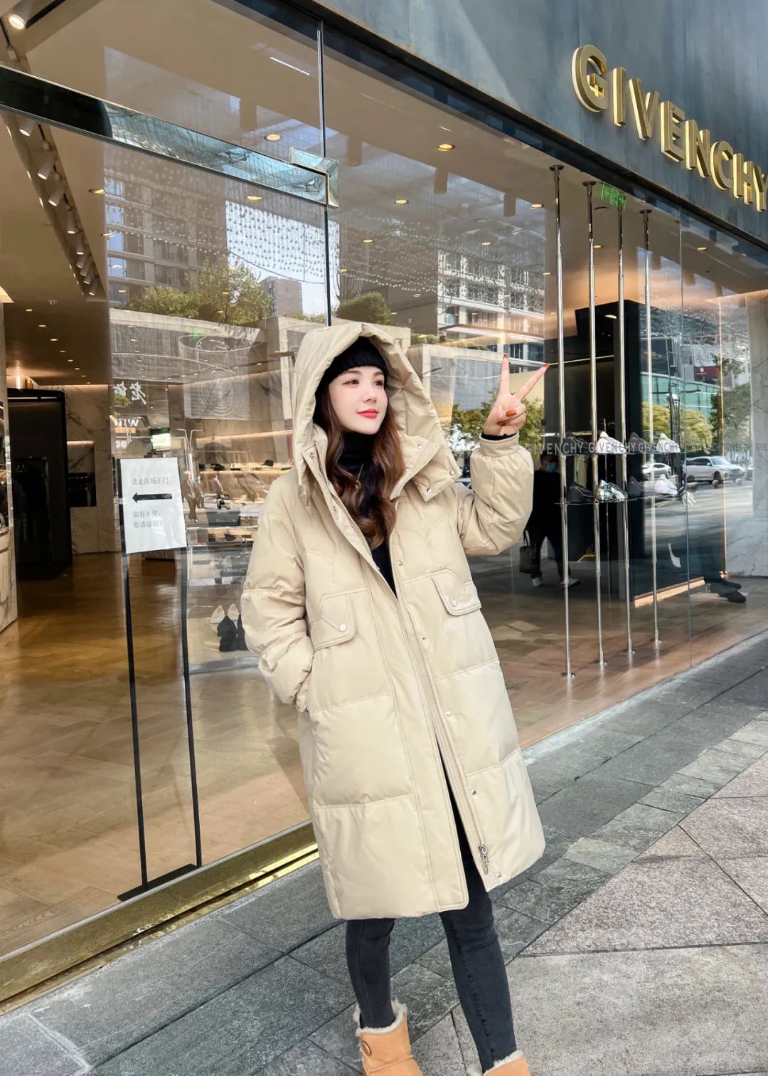 這幾款2000塊的女士羽絨服，我給大家砍到百元級了