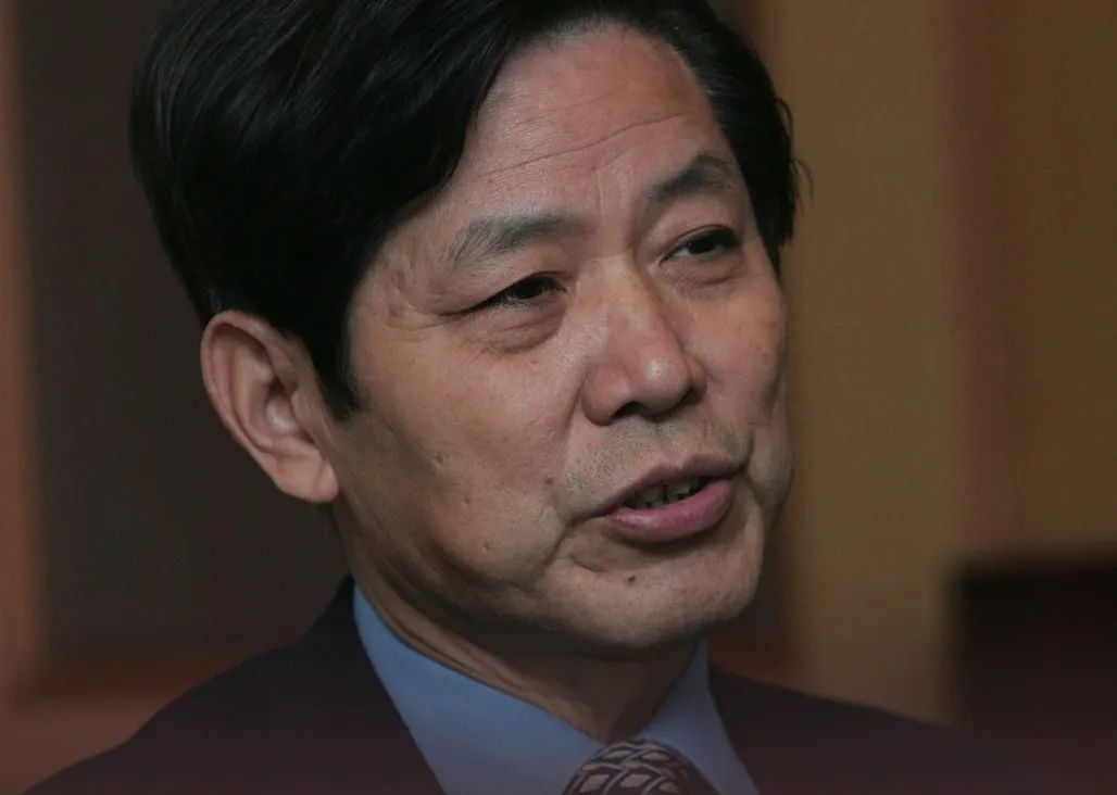 春秋航空最「摳」老闆，「省」下一個百億帝國