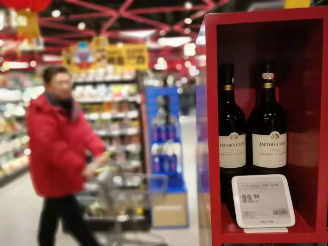 死裡逃生的神仙超市，用奇葩打法讓電商寸步難行！