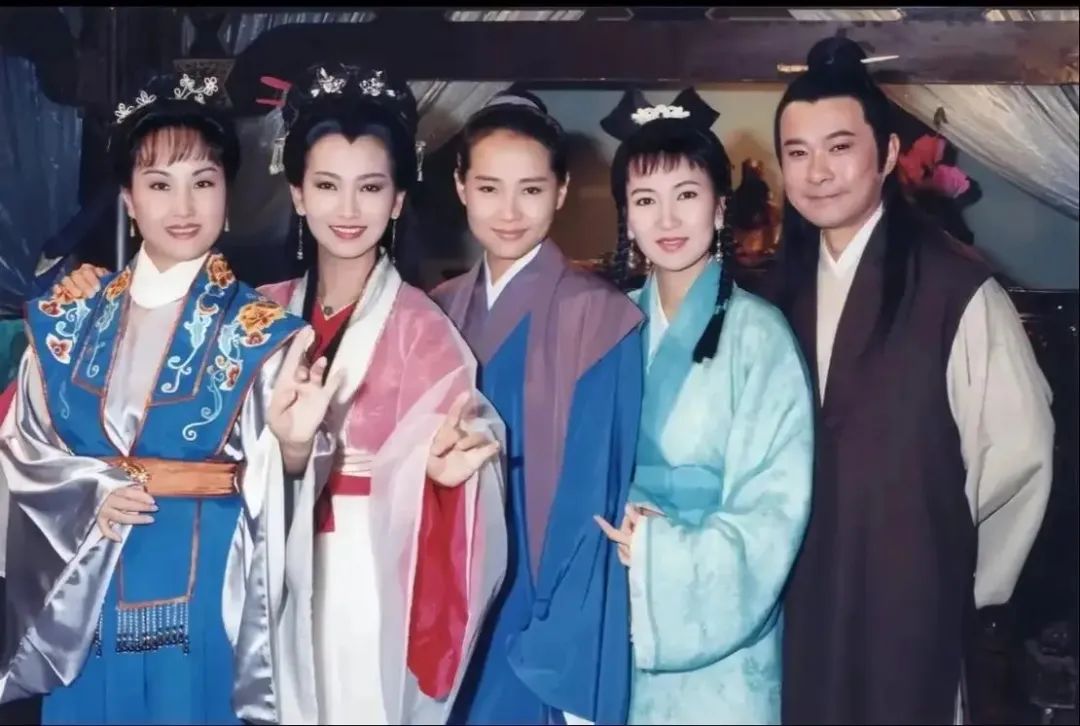 《新白娘子傳奇》裡許仙的姐姐，為什麼沒被罵成扶弟魔？