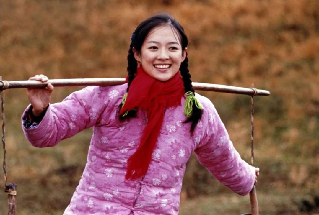 大嫚：美男子父親給母親畫了幅老鷹圖，為她“辟邪”
