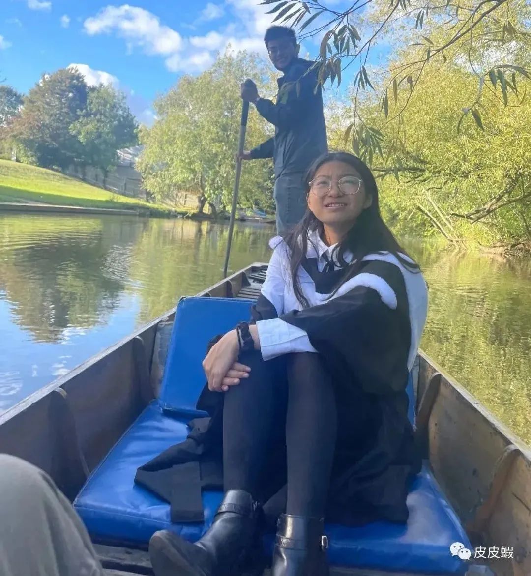 皮皮蝦：女兒從牛津畢業了，一個單親父親的欣慰