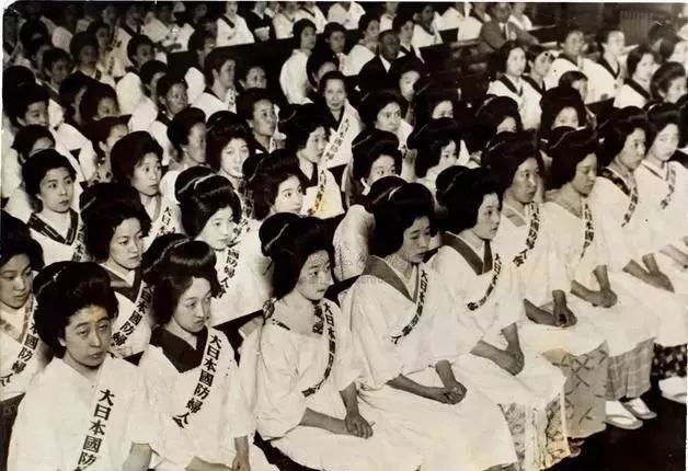 二戰中的日本女人都在幹些什麼？