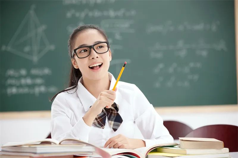 上了中學回頭看，毀掉孩子內驅力的行為，除了催促和否定，還有這一點……（推薦）