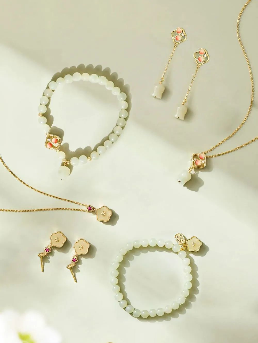 以花朵為源，手作溫潤美玉，盛夏美物飾品
