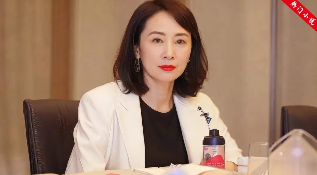 女老虎被調查後：家中搜出95本“彩色日記”，細節讓人臉紅