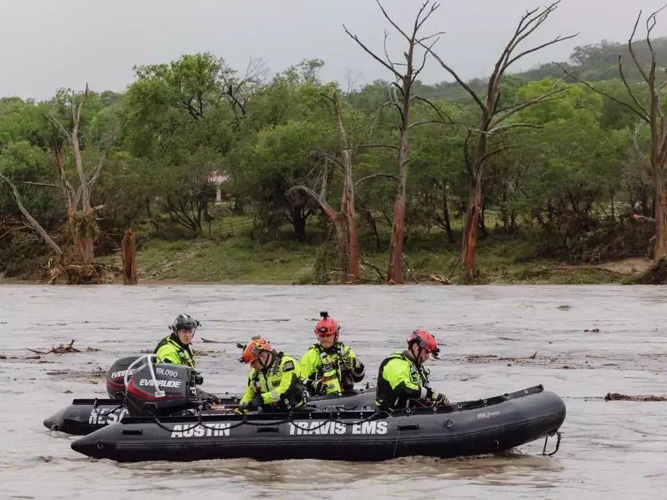 德州突發洪水，至少27人死亡+27人失蹤！