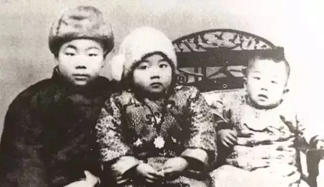 葉嘉瑩：中國最後一位穿裙子計程車，百歲定格