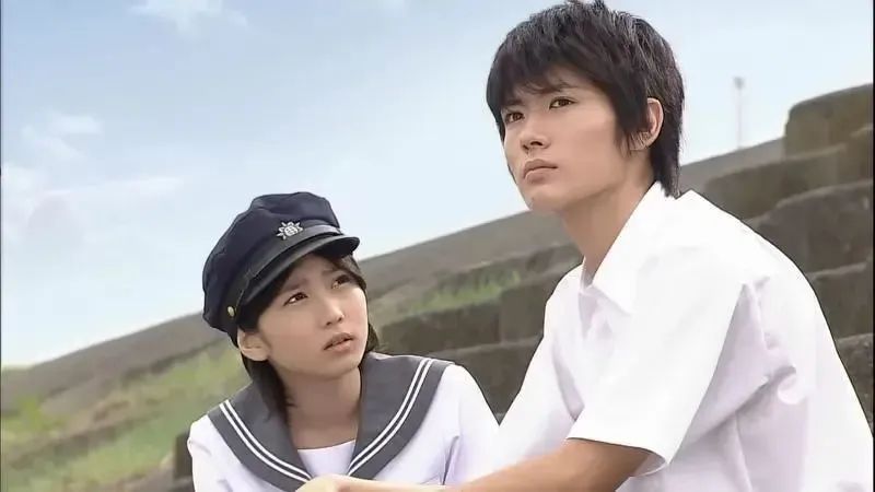 日本16歲高中生媽媽，每天只睡三小時，既當學生又做主婦：像拍恐怖片
