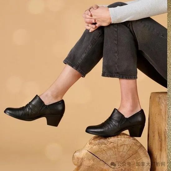 Clarks英倫風男女時尚鞋靴4折起+額外7折+額外9折+包郵！