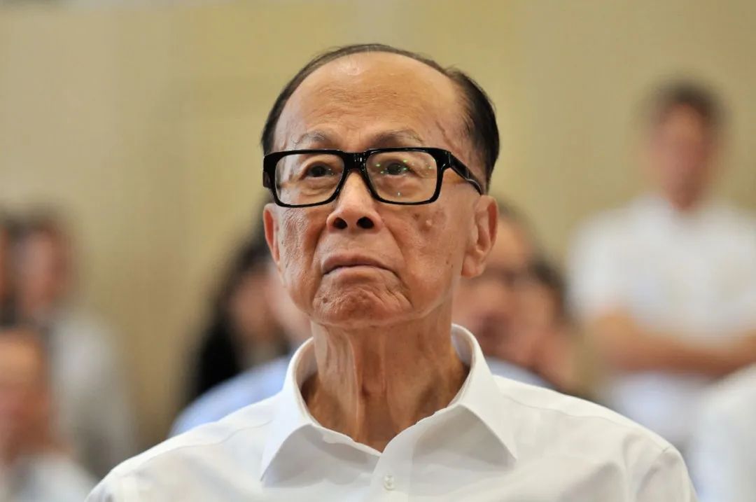 李嘉誠，捅了一個天大的簍子