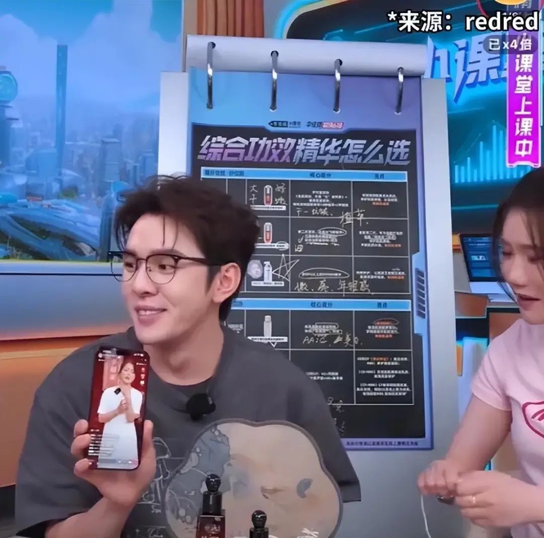上陣母子兵，李佳琦回應媽媽直播帶貨：她說她正是拼的年紀