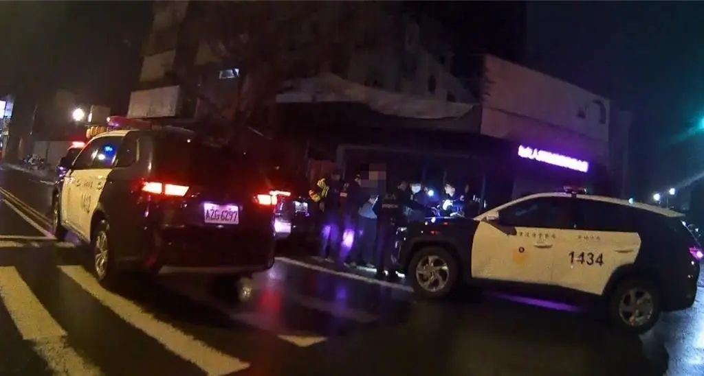 臺警凌晨醉酒攜槍滋事，被免職後移送檢方！