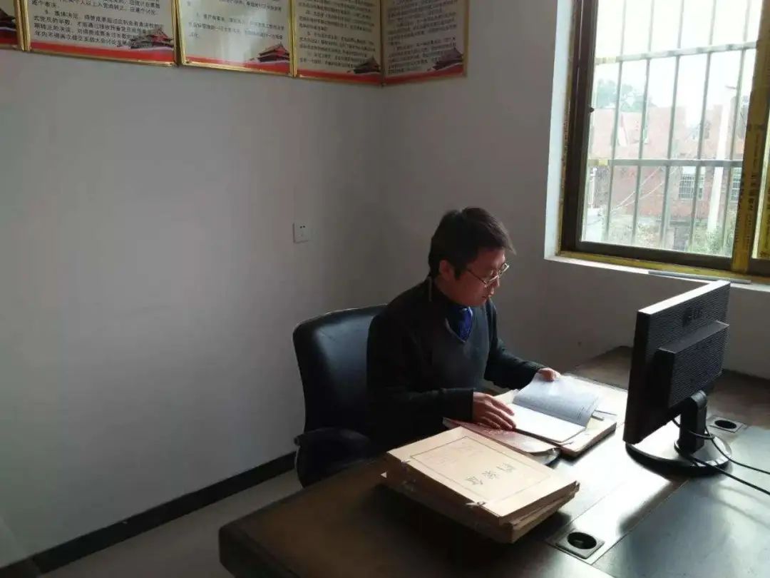 武大教授：這才是基層公務員的真實收入狀況