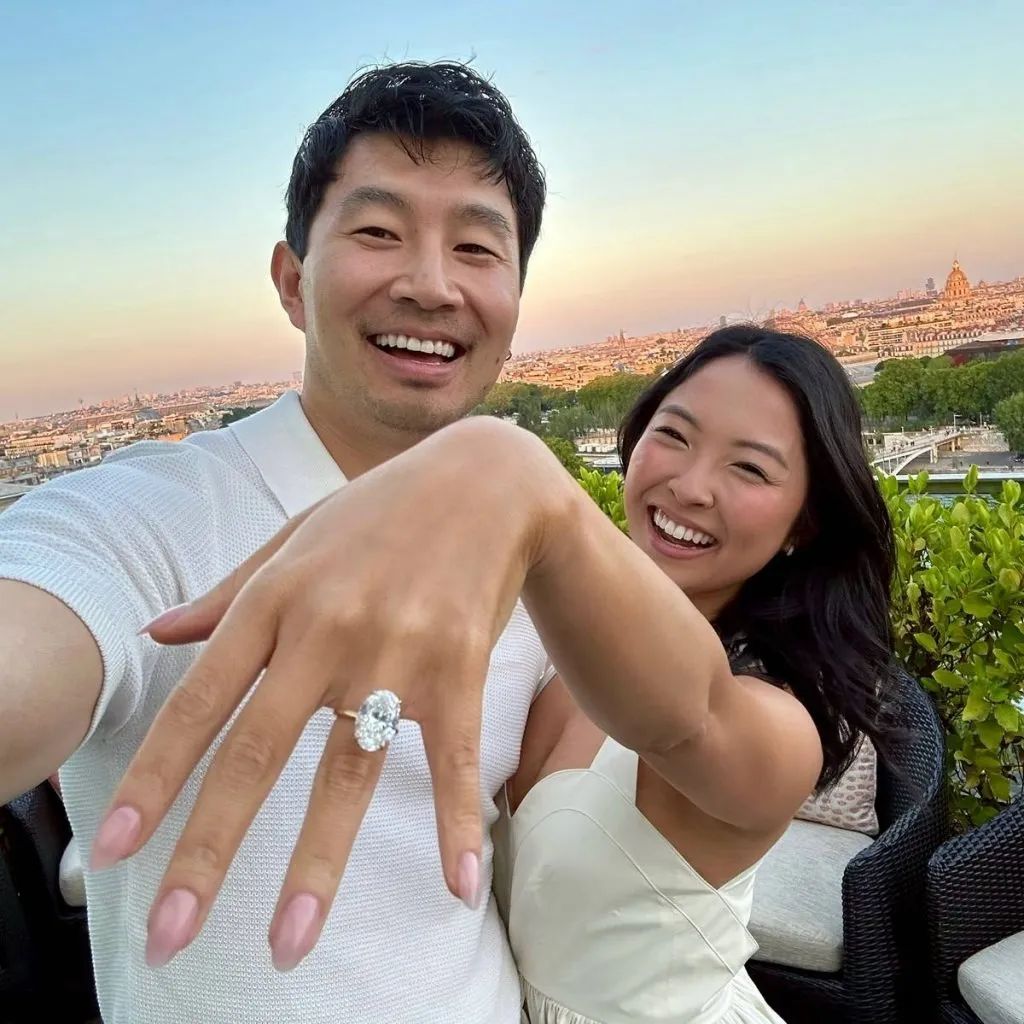 加拿大男星“尚氣”劉思慕求婚成功43歲前無線花旦英語祝賀