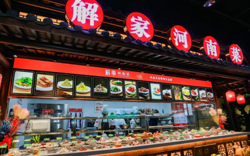 2年同城開近20家直營“千平大店”：“我經歷了5次‘破繭成蝶’般轉型”