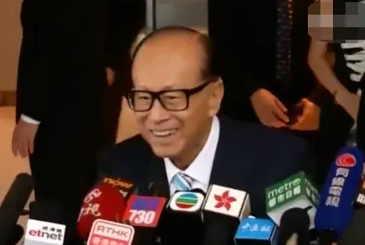 揭秘李嘉誠“又跑了”的深層邏輯：從歷史到當下的資本避險術