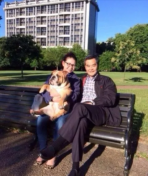 梁振英女兒突然離世，幾天前剛打針