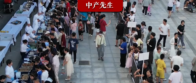 高階餐飲，也脫下長衫，開始擺地攤了