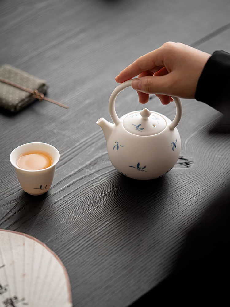 以蘭花入玉瓷，宋時風雅，茶客至寶！99元入手一壺兩杯