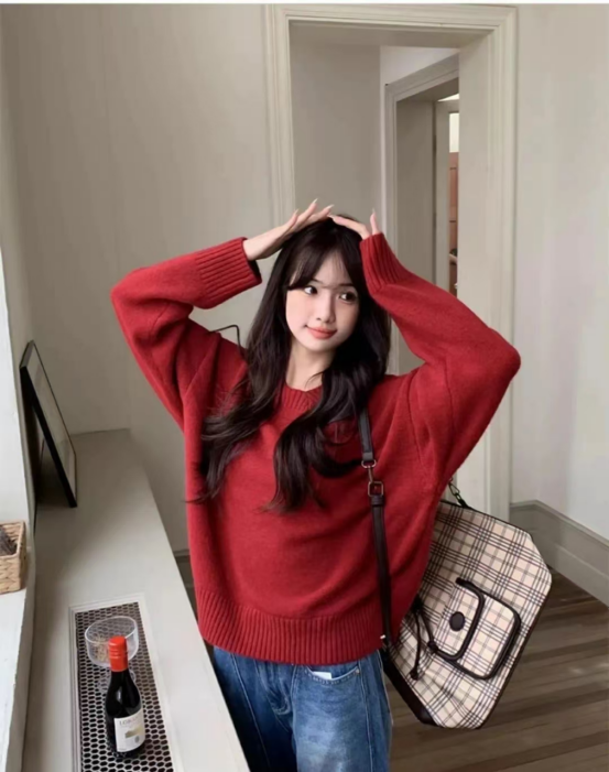 每個女人都應有一件紅毛衣，太美了！