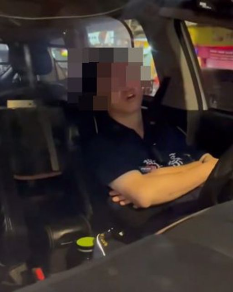 巡警凌晨在警車上打瞌睡被記過！網民：不把警察當人