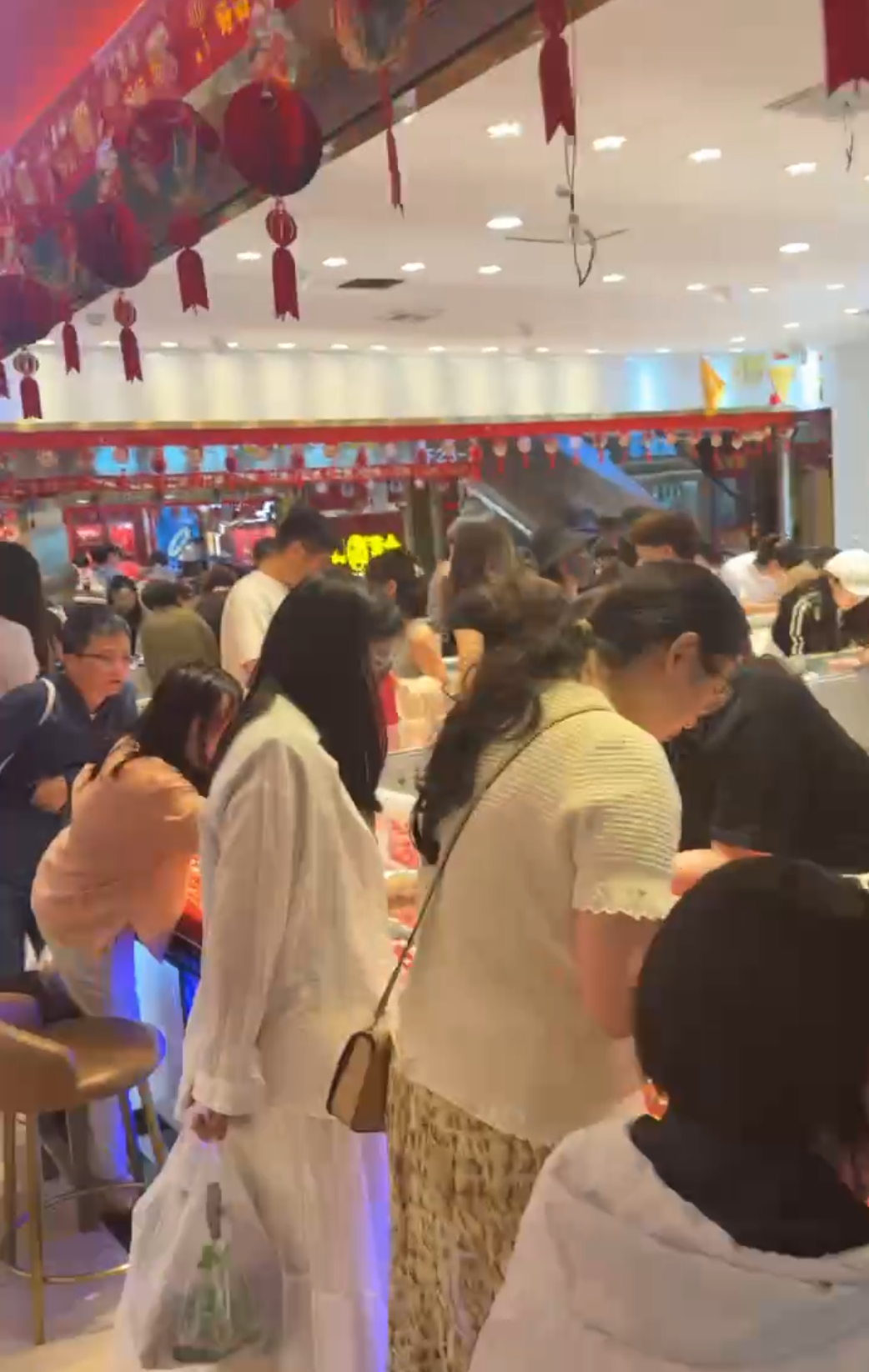 週末買了30克黃金！巨便宜！
