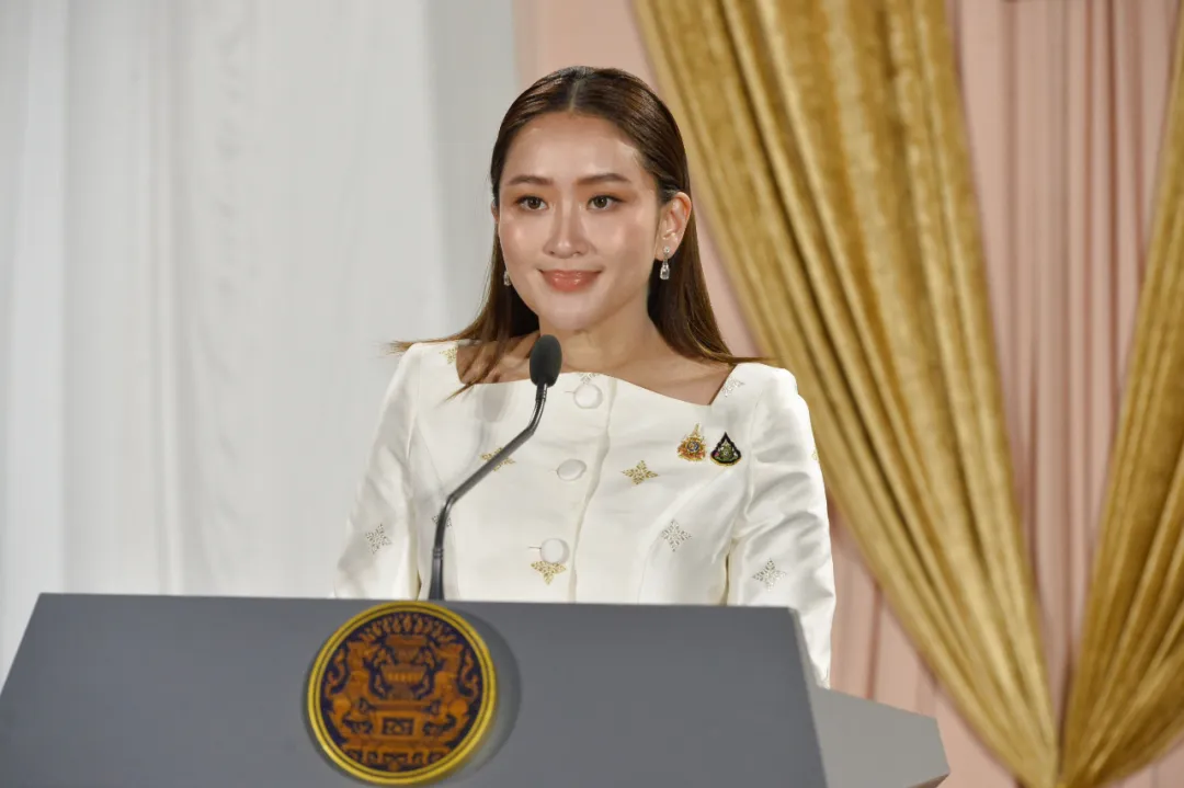 佩通坦宣佈：推遲談判