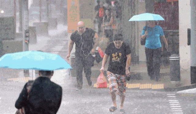 顛覆！傘界「勞斯萊斯」！硬抗10級狂風，暴雨不溼身…特價79元入！
