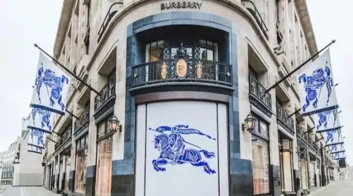 Burberry也撐不住了！因利潤下滑，計劃裁員數百人….
