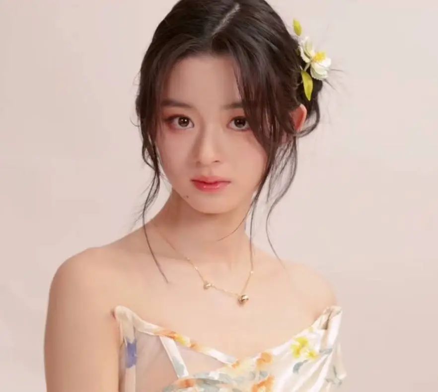 評女演員炫耀天價耳環引出的一連串質疑