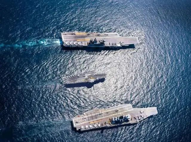 印度海軍曬出一張海報，法國人看後，非常後悔來南海挑釁中國