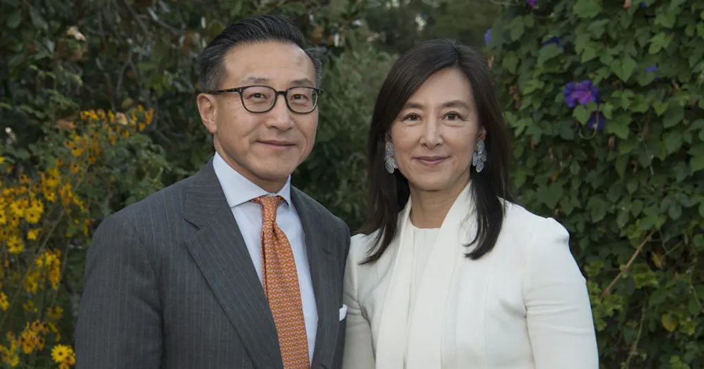 從阿里“財神”到NBA老闆：華裔頂配夫妻，攜手締造傳奇