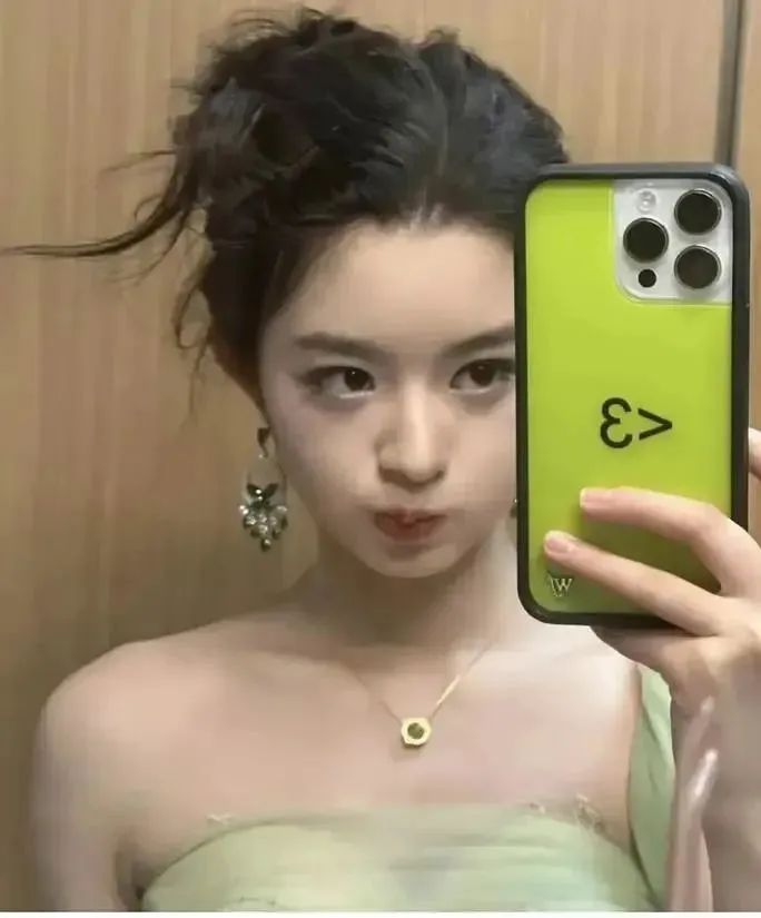 天價耳環黃小姐
