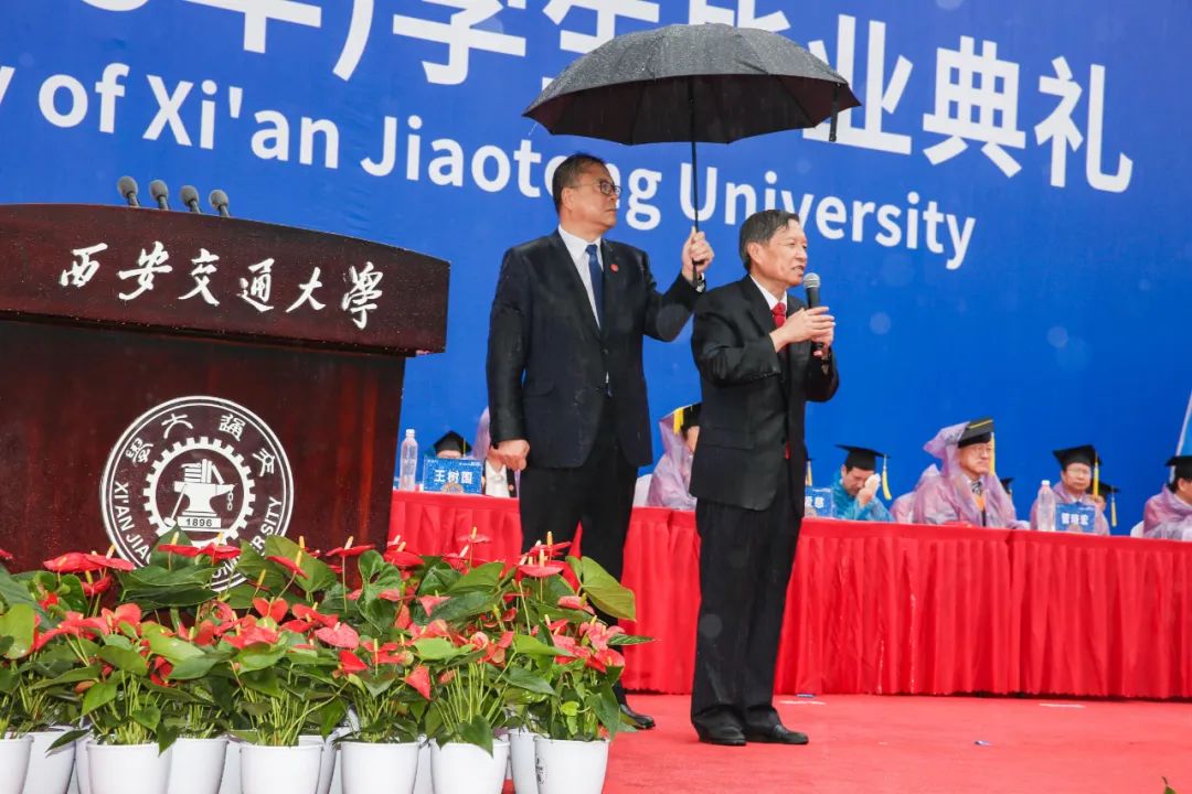 王樹國，0工資任校長！“8年制大學讓學生不內卷”