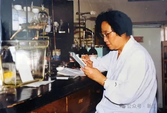 屠呦呦：當選美國科學院院士，無緣中國兩院院士