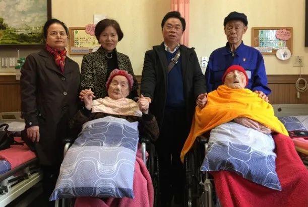 98歲臺灣老兵尋子70年終相聚，79歲兒子婉拒遺產，遺憾“此生未能盡孝”