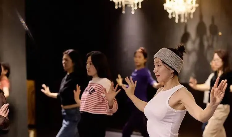 更年期女性交友：取悅自己，別提家裡的糟心事