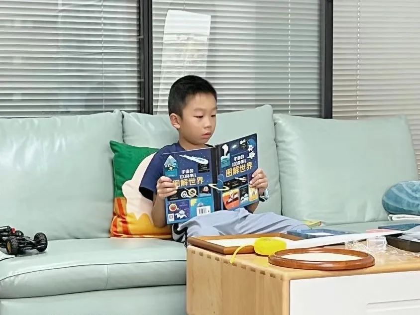 回頭看牛牛一二年級，各科老師反覆提醒，這坑不能踩….
